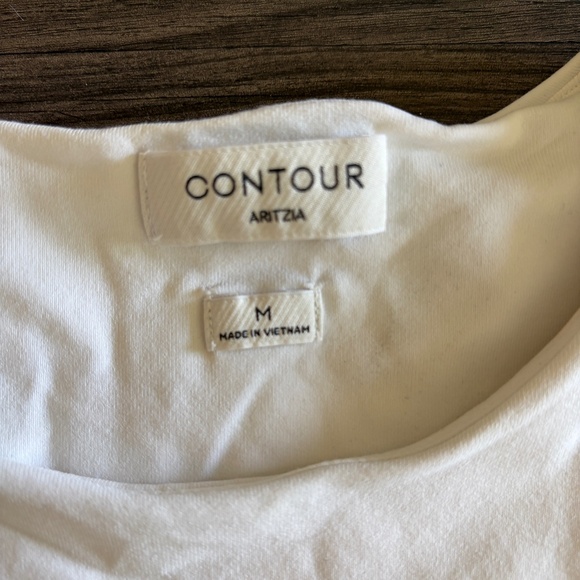 Aritzia Original Contour Muscle Tank White Medium - Picture 3 of 9